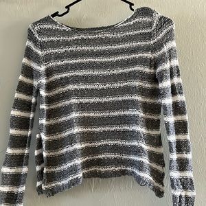 Hollister grey white striped long sleeved crew necked knit sweater (XS)